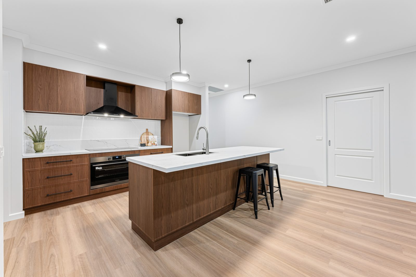 767 Etiwanda Ave — photo 5