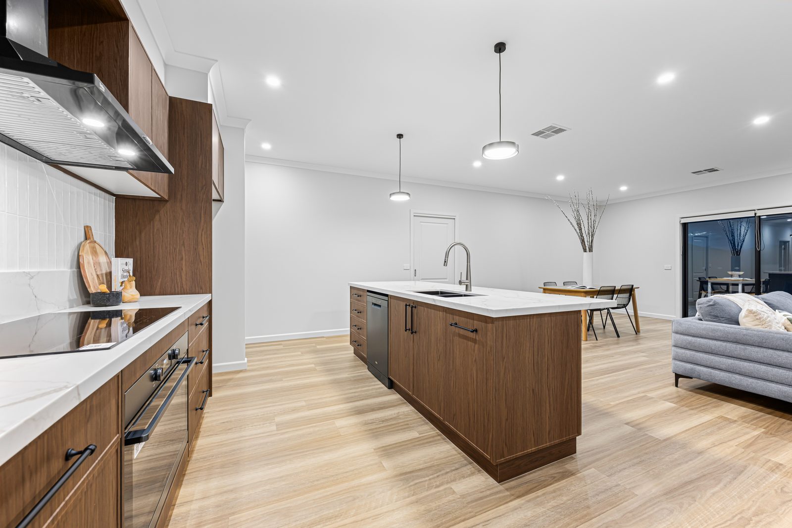 767 Etiwanda Ave — photo 7